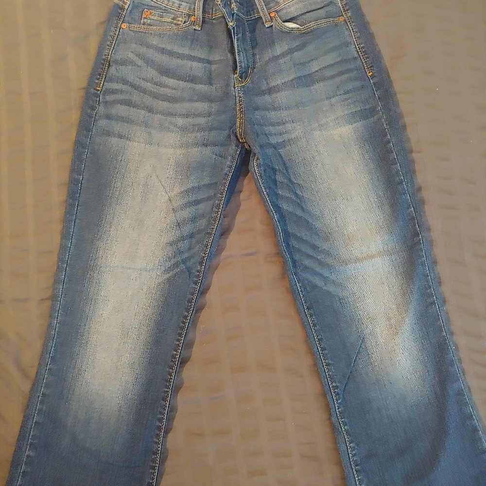 Clothes - Picture 6 of 12